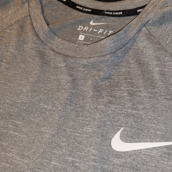 nike dri fit Long Sleeve Shirt Small - Picture 2 of 3